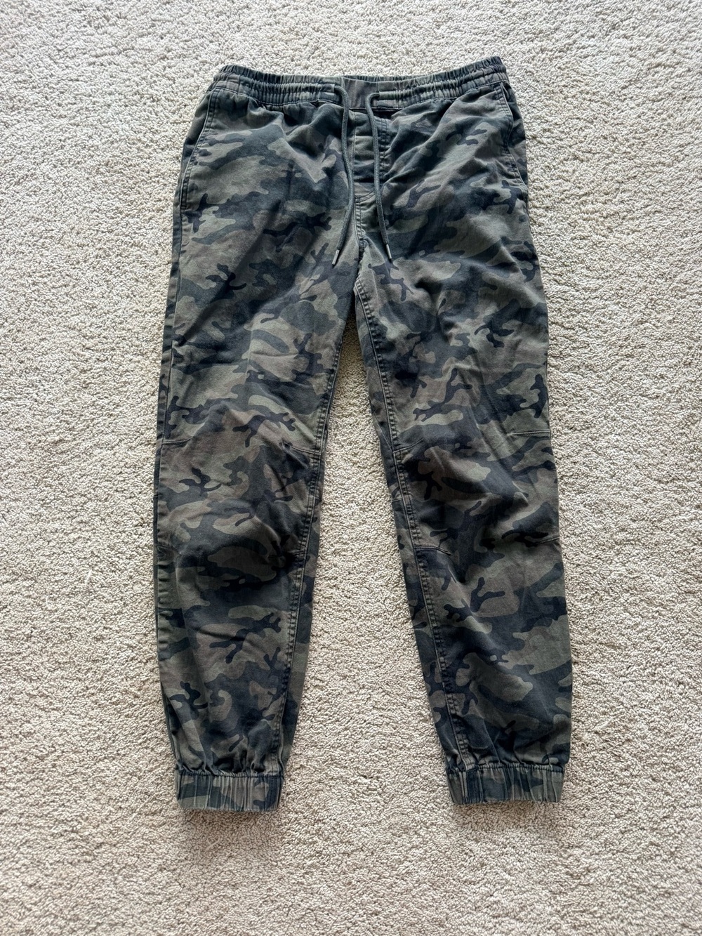 H&M Green Camo Jogger style cargo material Pants
